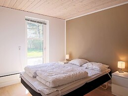 10 Person Holiday Home in Vaeggerlose