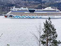 8 Person Holiday Home in Innvik-by Traum