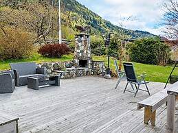 8 Person Holiday Home in Innvik-by Traum