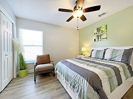 Lakeside Sunset 3 Bedroom by RedAwning