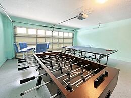 Lakeside Sunset 3 Bedroom by RedAwning