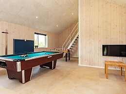 20 Person Holiday Home in Hojslev