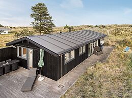 6 Person Holiday Home in Albaek-by Traum