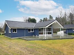 6 Person Holiday Home in Hals-by Traum