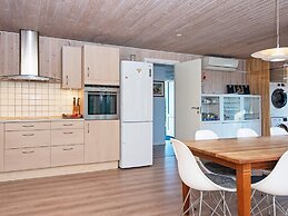 6 Person Holiday Home in Ansager