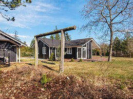 8 Person Holiday Home in Logstor-by Traum
