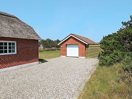 6 Person Holiday Home in Blavand