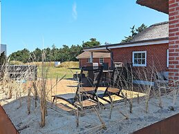 6 Person Holiday Home in Blavand