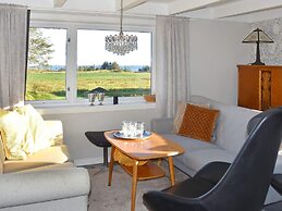 9 Person Holiday Home in Fjortoft