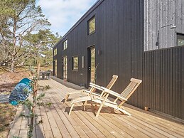 Spacious Retreat Near Beach - By Traum Ferienwohnungen