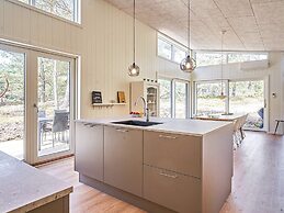 Spacious Retreat Near Beach - By Traum Ferienwohnungen