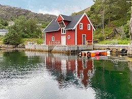 6 Person Holiday Home in Hardbakke