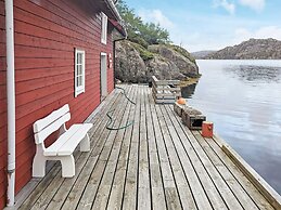 6 Person Holiday Home in Hardbakke