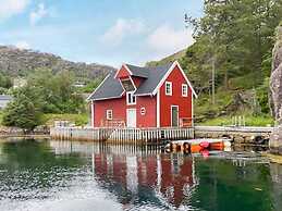 6 Person Holiday Home in Hardbakke