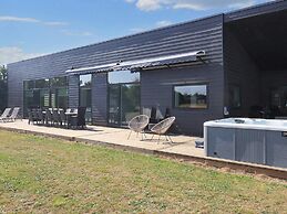 10 Person Holiday Home in Vaeggerlose