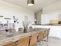 10 Person Holiday Home in Vaeggerlose