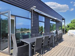 10 Person Holiday Home in Vaeggerlose