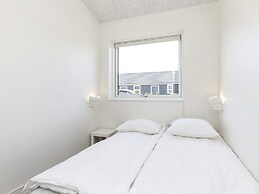 10 Person Holiday Home in Vaeggerlose