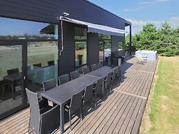 10 Person Holiday Home in Vaeggerlose