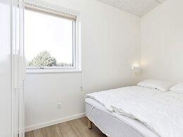 10 Person Holiday Home in Vaeggerlose