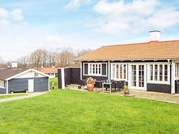 6 Person Holiday Home in Aabenraa