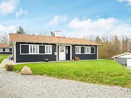 6 Person Holiday Home in Aabenraa