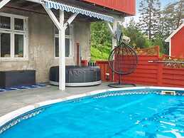8 Person Holiday Home in Bruvik-by Traum