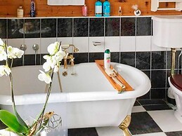 8 Person Holiday Home in Bruvik-by Traum