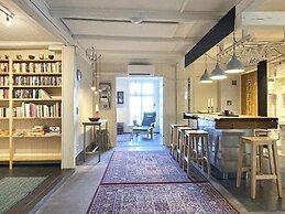 9 Person Holiday Home in Lidkoping-by Traum