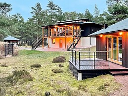 Cozy Cottage Near Beach in Ahus