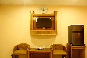 HOTEL CROWN
