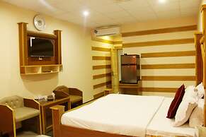 HOTEL CROWN