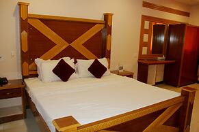 HOTEL CROWN