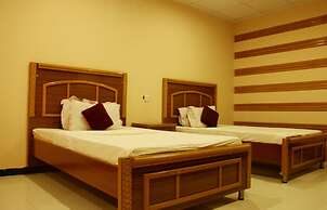 HOTEL CROWN