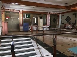 HOTEL CROWN