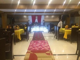 HOTEL CROWN