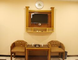 HOTEL CROWN