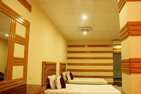 HOTEL CROWN