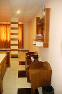 HOTEL CROWN