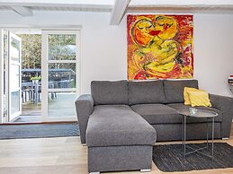 6 Person Holiday Home in Allingabro