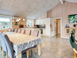 10 Person Holiday Home in Farevejle