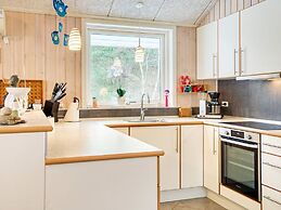 10 Person Holiday Home in Farevejle