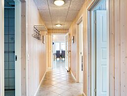10 Person Holiday Home in Farevejle