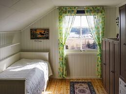 6 Person Holiday Home in Stromstad