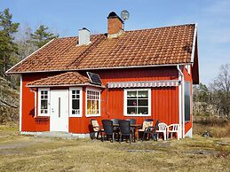 6 Person Holiday Home in Stromstad