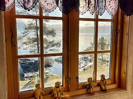 6 Person Holiday Home in Hatlestrand-by Traum