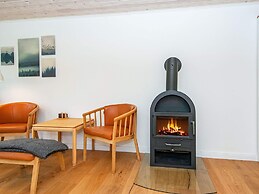 6 Person Holiday Home in Ulfborg