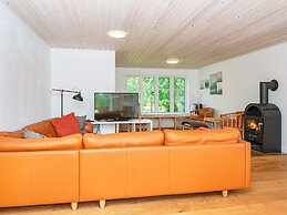 6 Person Holiday Home in Ulfborg