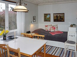 6 Person Holiday Home in 38472-by Traum