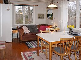 6 Person Holiday Home in 38472-by Traum
